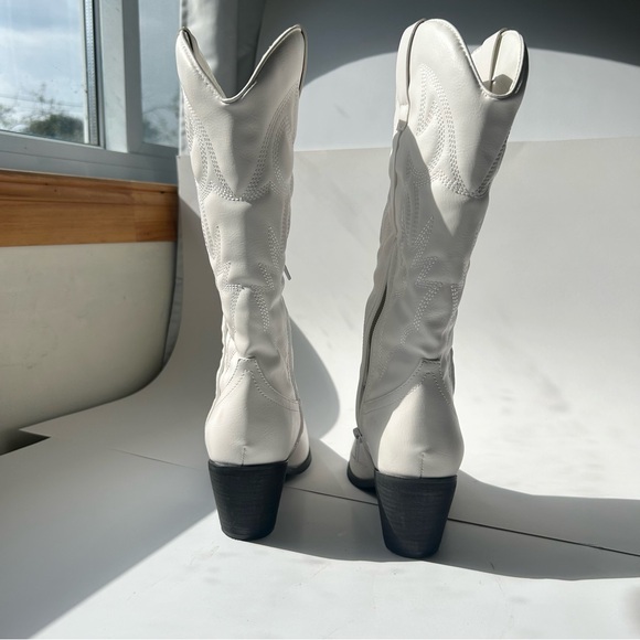 THERAPY Clayton Boots White (Women Size 7 M) by PRINCESS POLLY - Picture 7 of 11